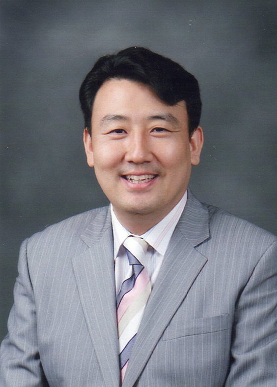 9. 총무 조영만 목사(시온교회).jpg