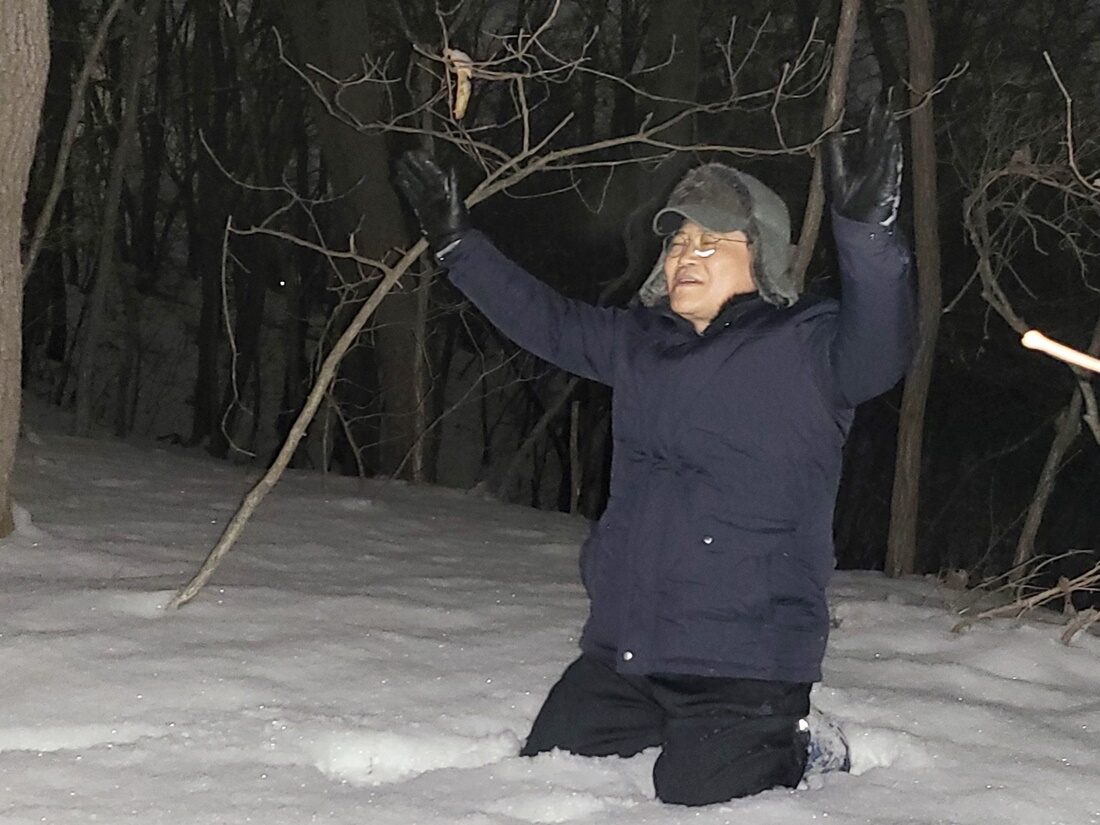 눈 밭에서 기도를 소강석 목사1.jpg