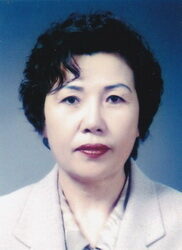 장윤정 시인01.jpg