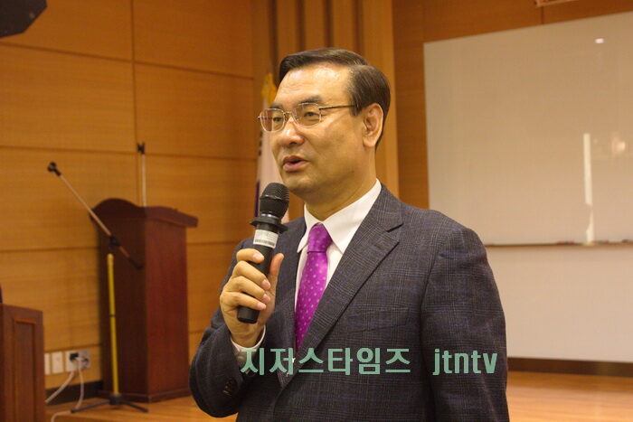 웨신총문회장 모상련 목사1.jpg