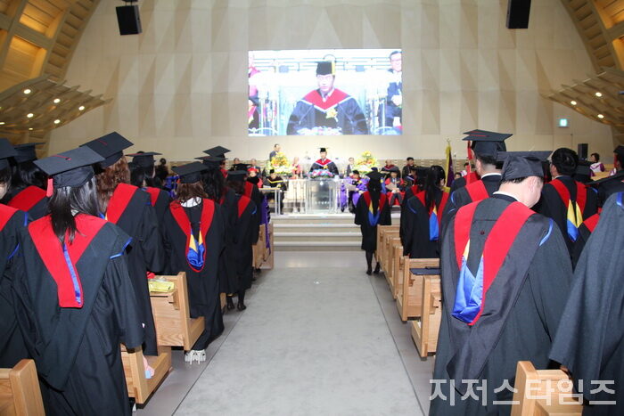 개신대수료식02.jpg