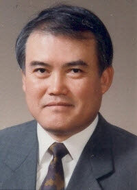 서울기독대학총장 이강평 목사.jpg
