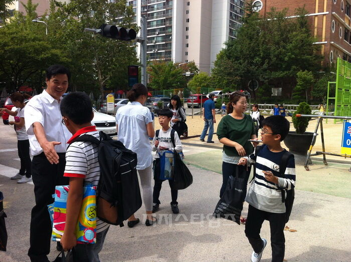 학교앞전도사진01.jpg