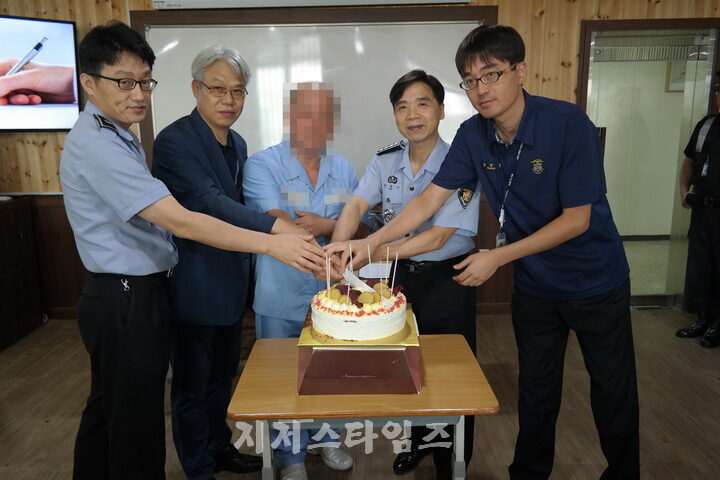 jtntv-03.jpg