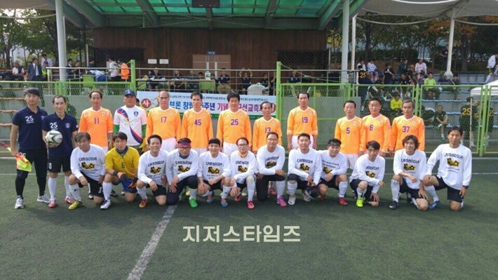 안산목회자와 로얄FC03.jpeg
