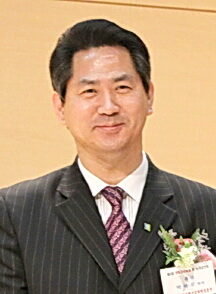 박복우 목사 대표총재.jpg