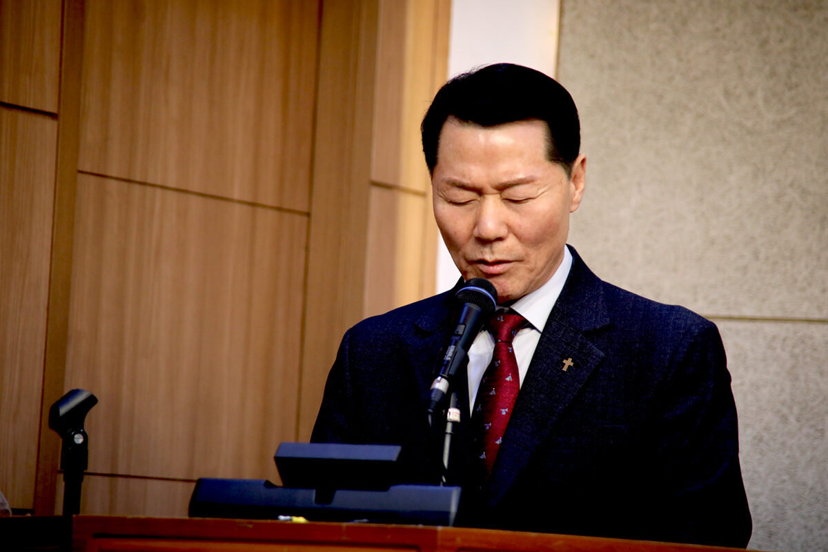 기도 정명하 장로.jpg
