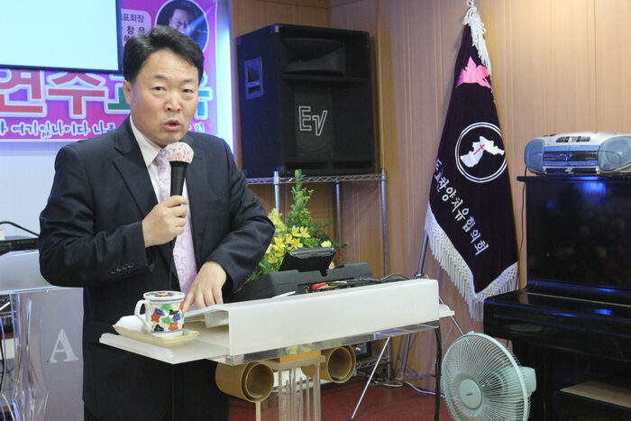 강사 신언창 목사01.jpg