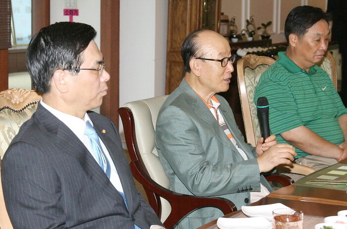 KIM_0435-02.jpg