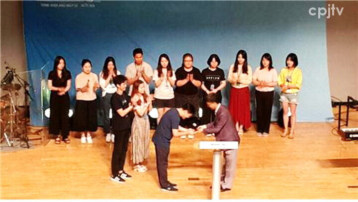 cpj 성경전달.jpg