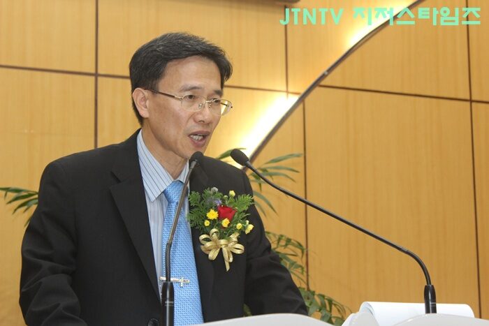 강사 신용주 목사.JPG