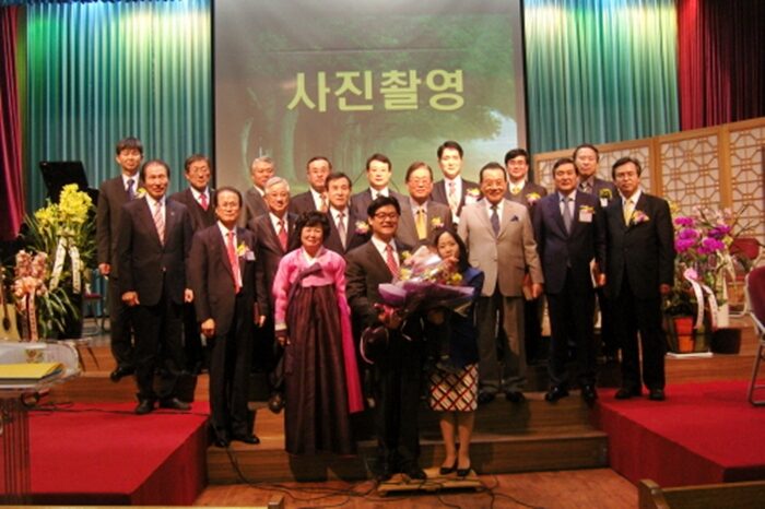 박원영 목사 위임예배.jpg