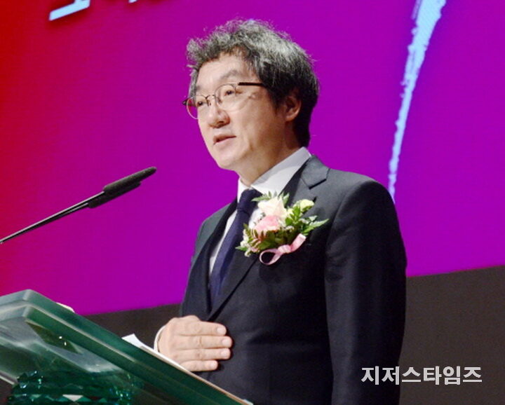 김성현 감독-01.jpg