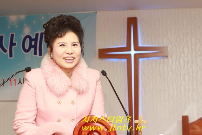 하늘샘교회이전예배003.jpg