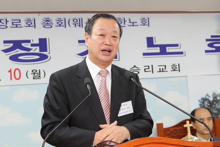 설교중 노회장 장한국 목사02.jpg