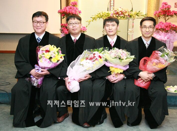 빛과소금교회02 051 복사2.jpg