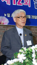 상임대표회장 김윤기 목사.jpg