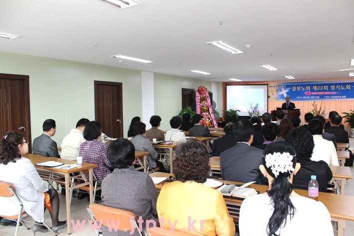 예배중01-03.jpg