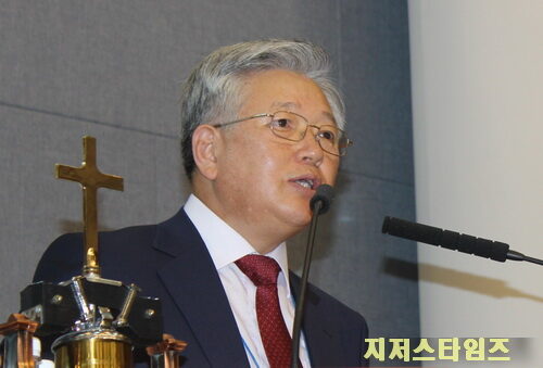 그교협 회장 김탁기 목사.jpg