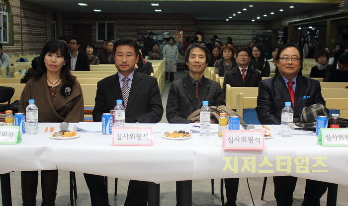 심사위원석.jpg