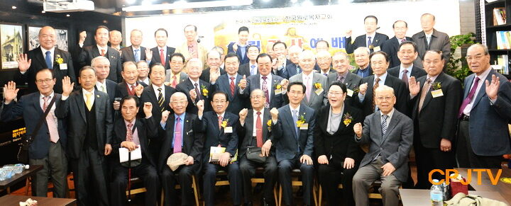 설립감사예배 후 단체사진01.jpg