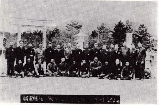 신사참배3.jpg