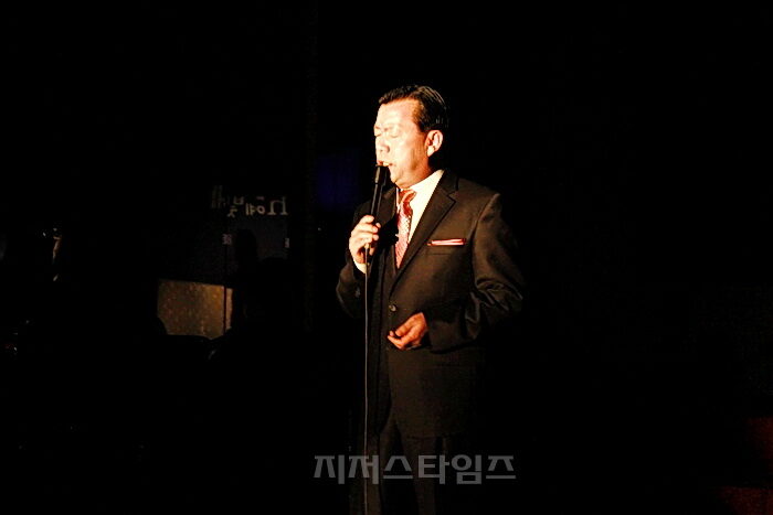 영광교회 담임 조강수 목사.jpg