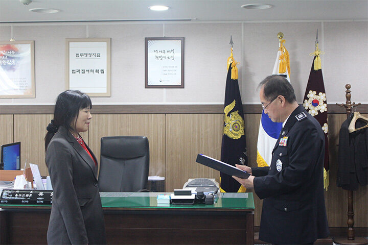 수용자의 교화를 위한 성경 50권 기증2-2.jpg