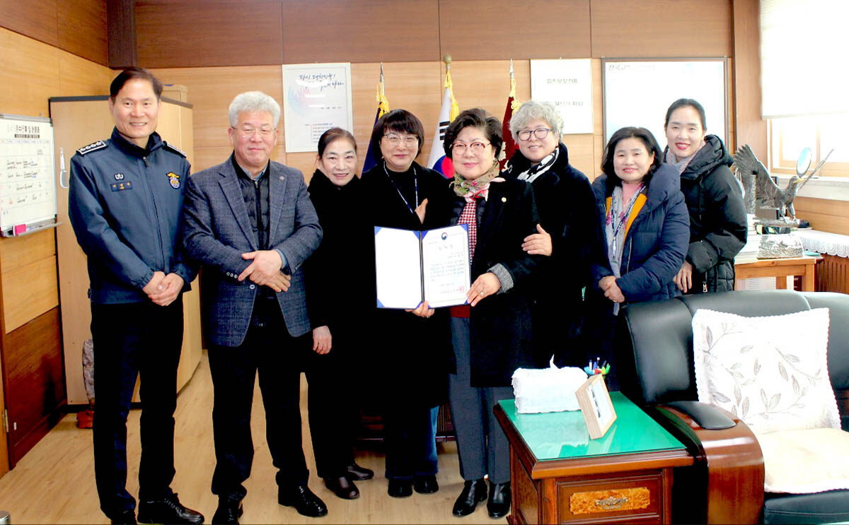 유순옥 목사 청송2.jpg