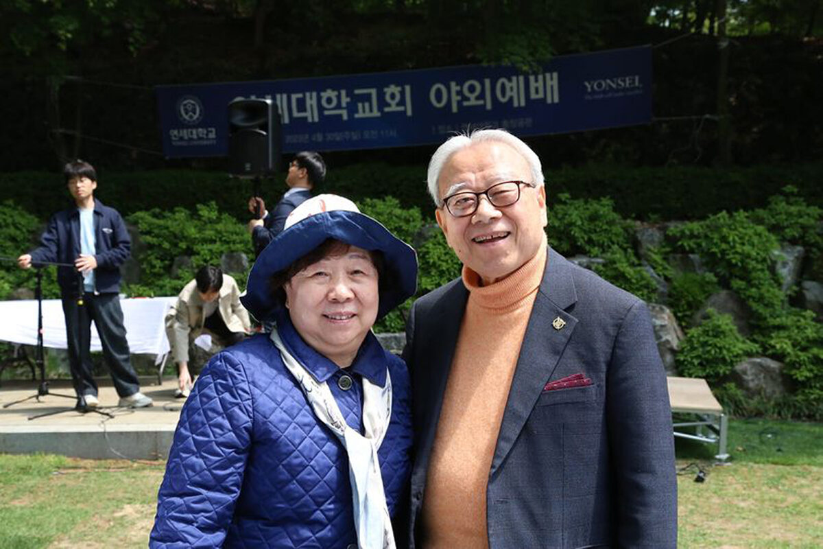 박명윤 칼럼리스트(84세)와 이행자 전 고려대 교수(79세).jpg