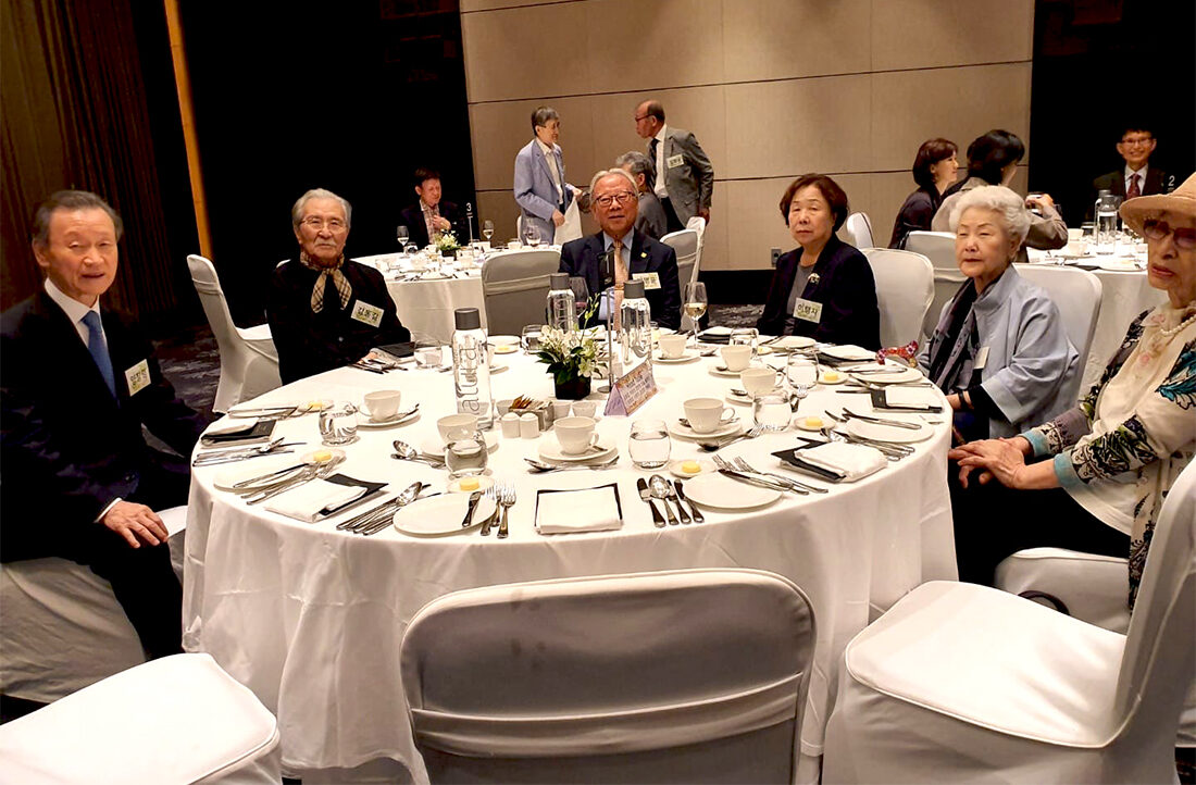 박명윤 박사 김동길 교수(2).jpg