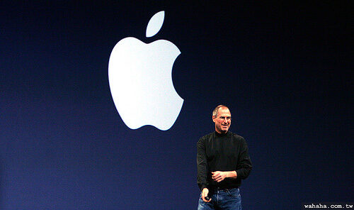 121633steve-jobs-giving-keynote.jpg