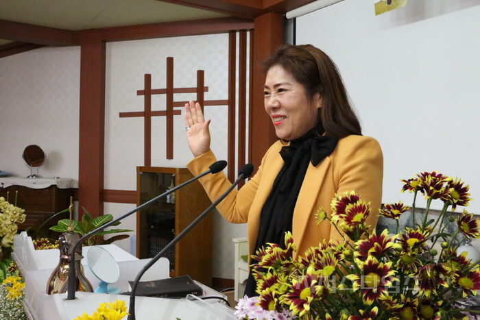 원장 곽에스더 목사3.jpg