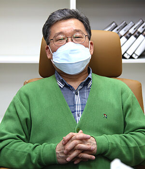 이사장 오종설 목사.jpg